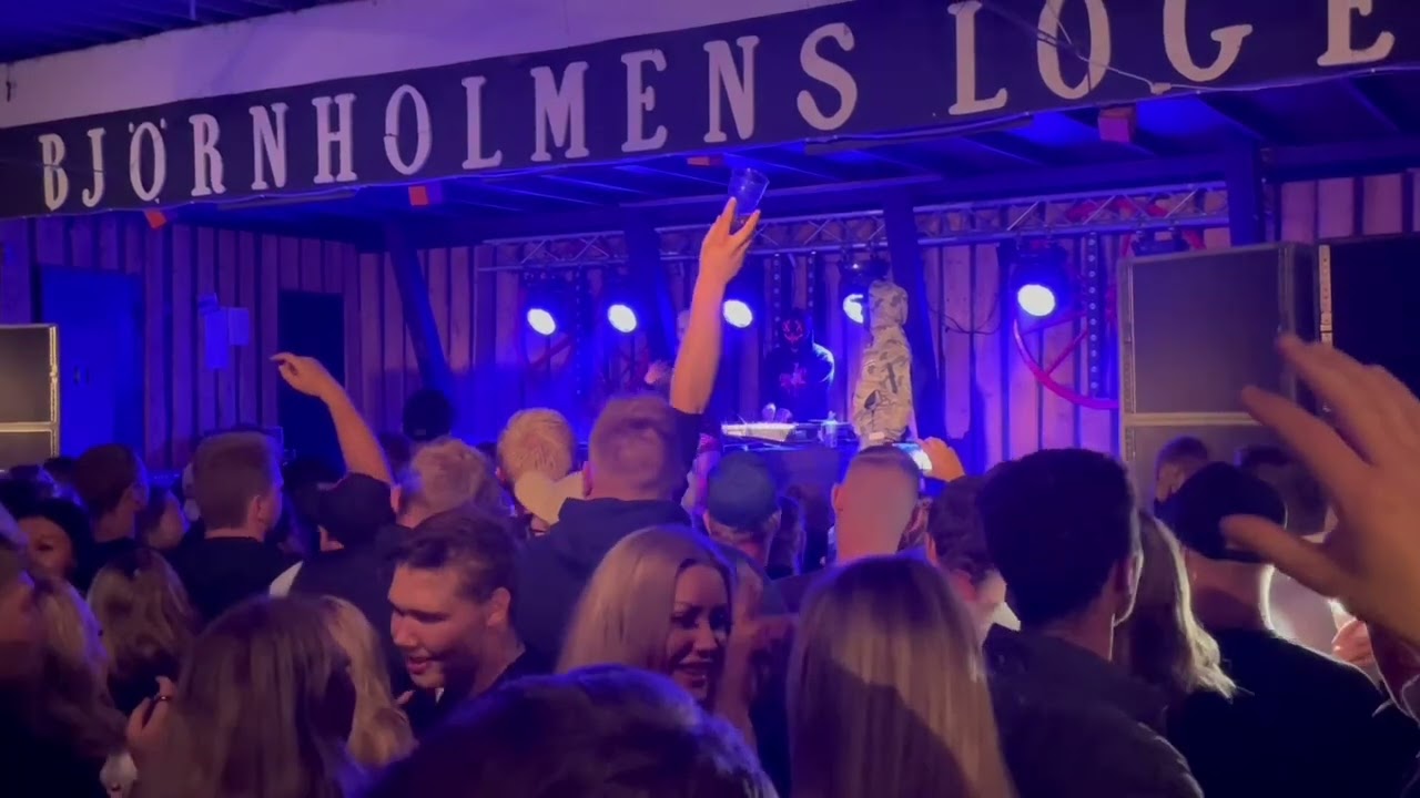 På Turne med Rasmus Gozzi - Fröken Snusk & Dj:Brinkenstjärna -Juli 2023
