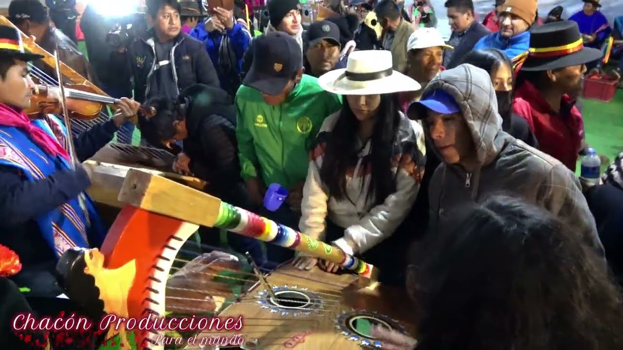Vídeo 4K - PURITO TORIL / ARPA Y VIOLÍN 🎻 FIESTA COSTUMBRISTA en QUEROBAMBA SUCRE