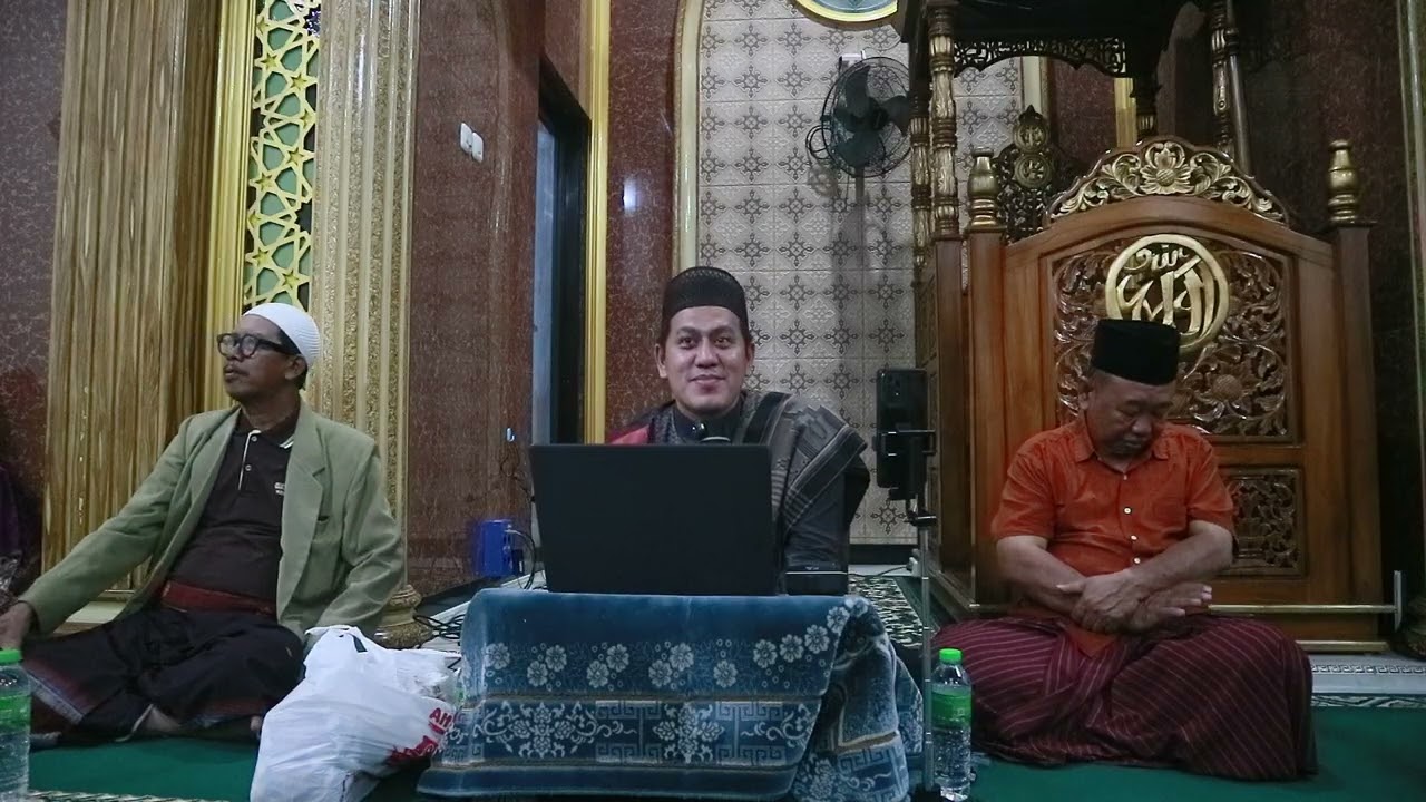 SUNNAH SUNNAH KETIKA SHOLAT USTAD ANWAR MUSYADDAT