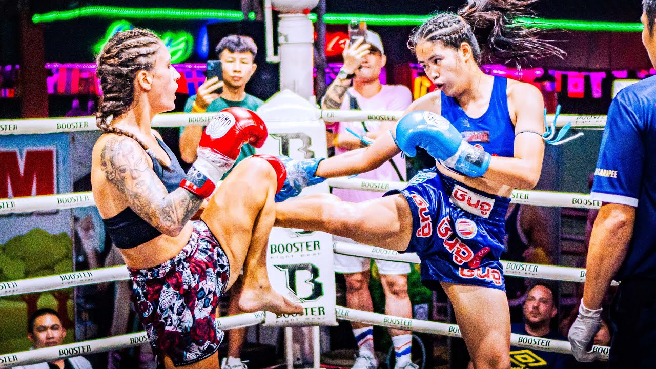 FEMALE MUAY THAI FIGHTERS GO HEAD TO HEAD | 60KG CHAMPIONSHIP MUAY THAI FIGHT