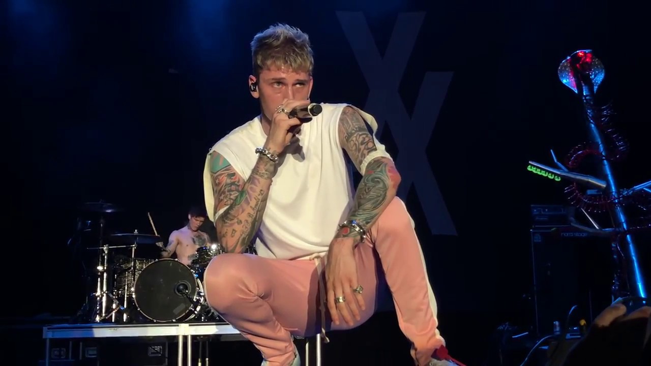 Machine Gun Kelly - Habits (Live at Summerfest 2018)