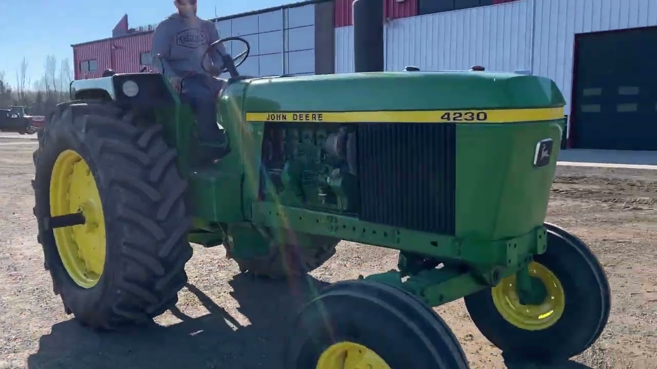 John Deere 4230 2WD Tractor