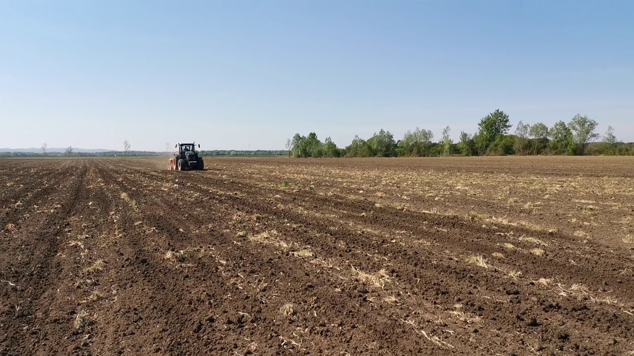 Claas Axion + Maschio + Matermacc Grano 300