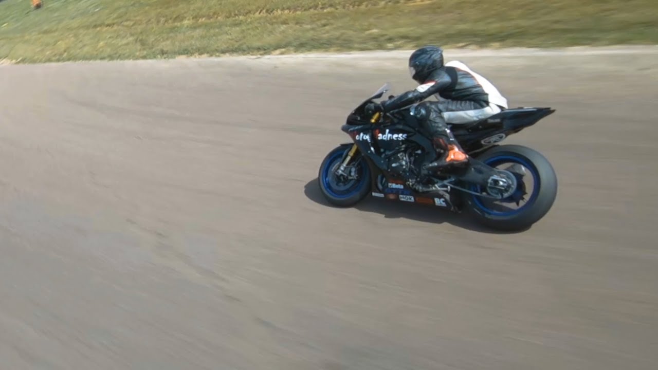 FPV Drones Vs. Superbikes @ Circuit ecuyers 2020
