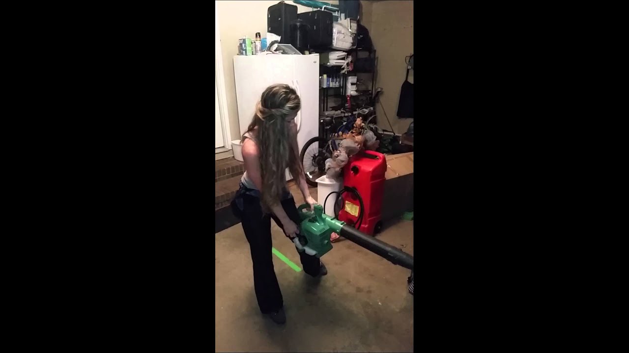 How to start a Hitachi handheld leaf blower (a women's guide)