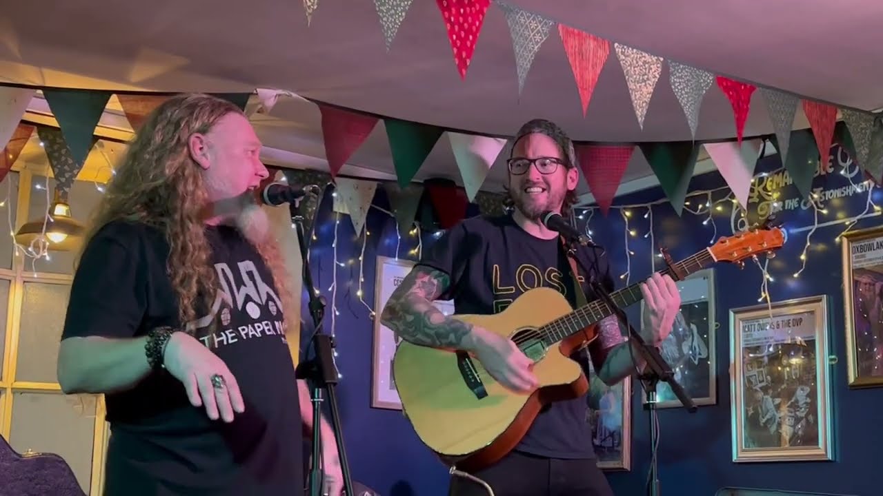 Oxbowlake - In A Hole (live) - The Tuppenny, Swindon, 8 Dec 2022