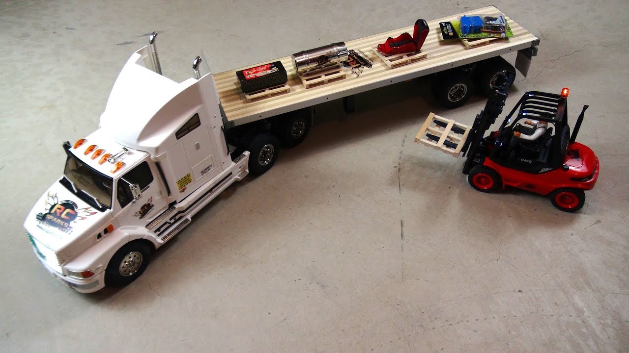 RC ADVENTURES - Graveyard Shift - Loading & Transport with 1/14th Scale Forklift