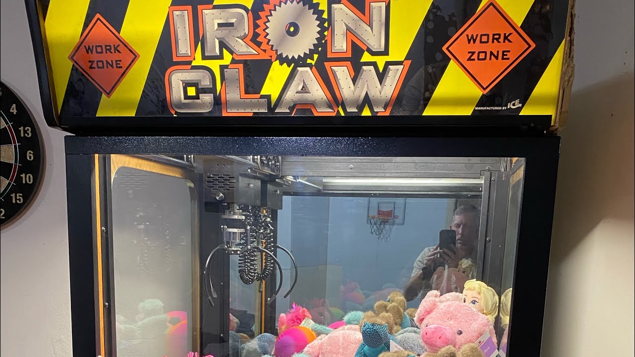 Playing My Iron Claw Crane Machine, Lots Of Wins