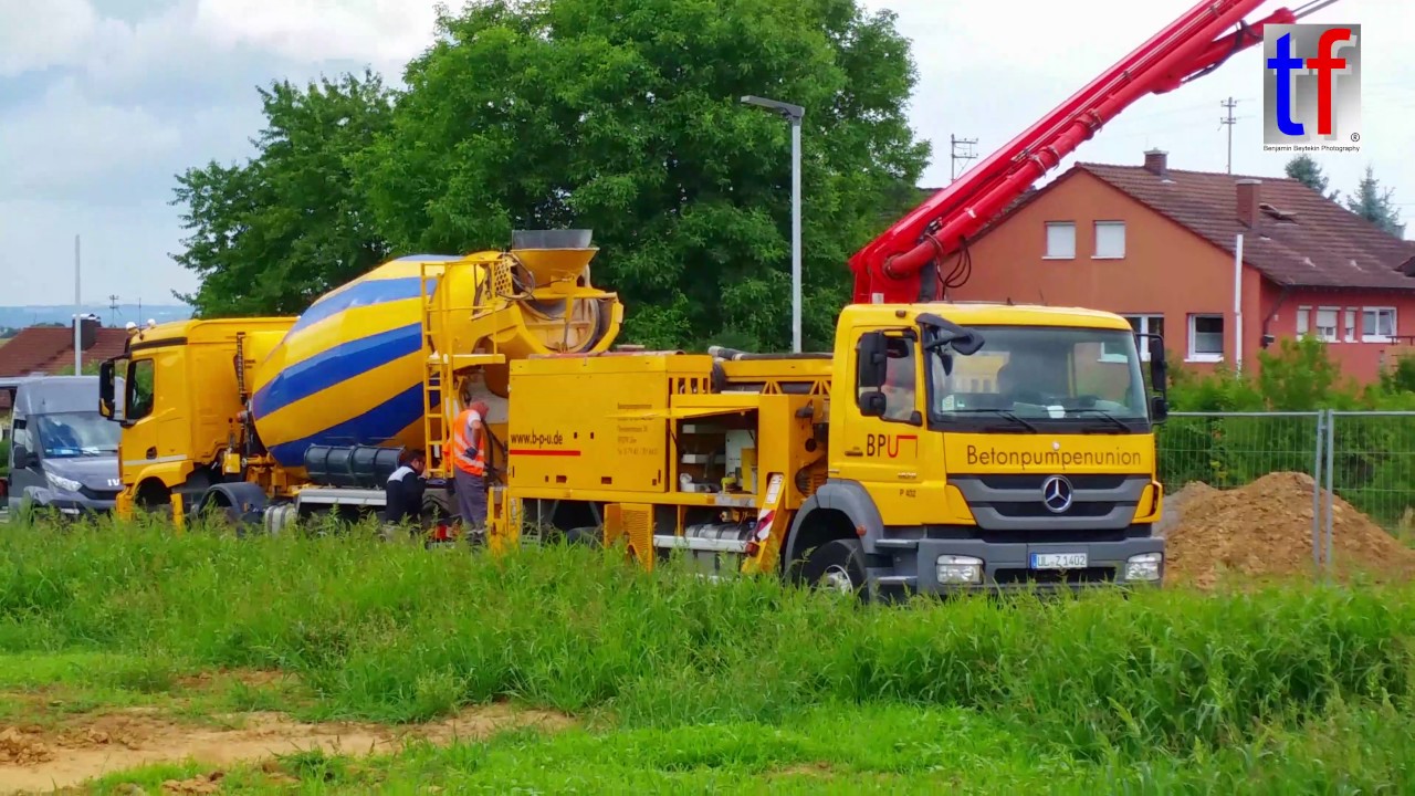 Mercedes-Benz Betonmischer & Betonpumpe im Einsatz, Weiler zum Stein, 2017.