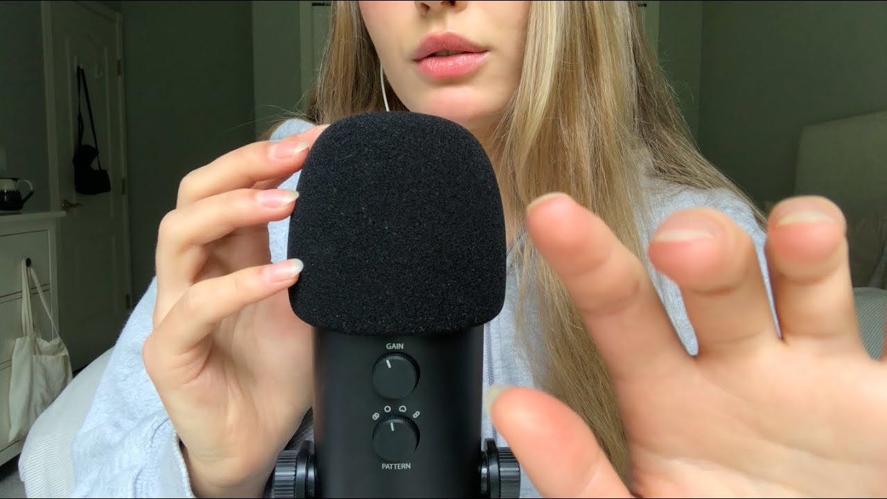 ASMR hand movements & m0uth sounds with mic scratching!