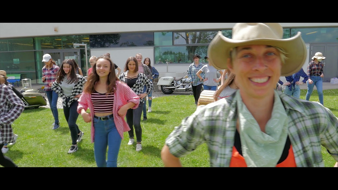 Kick a little - Linedance