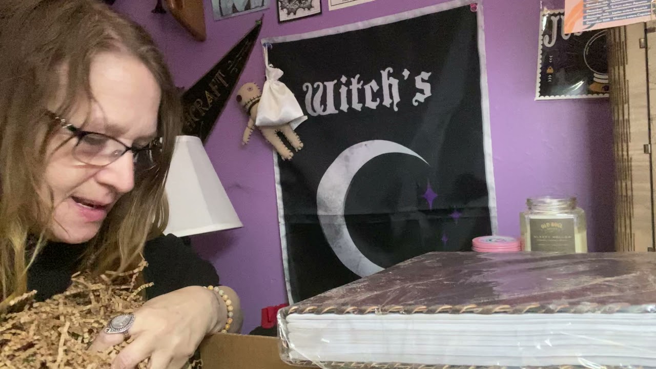 Unboxing of January’s Sacred Space Crate