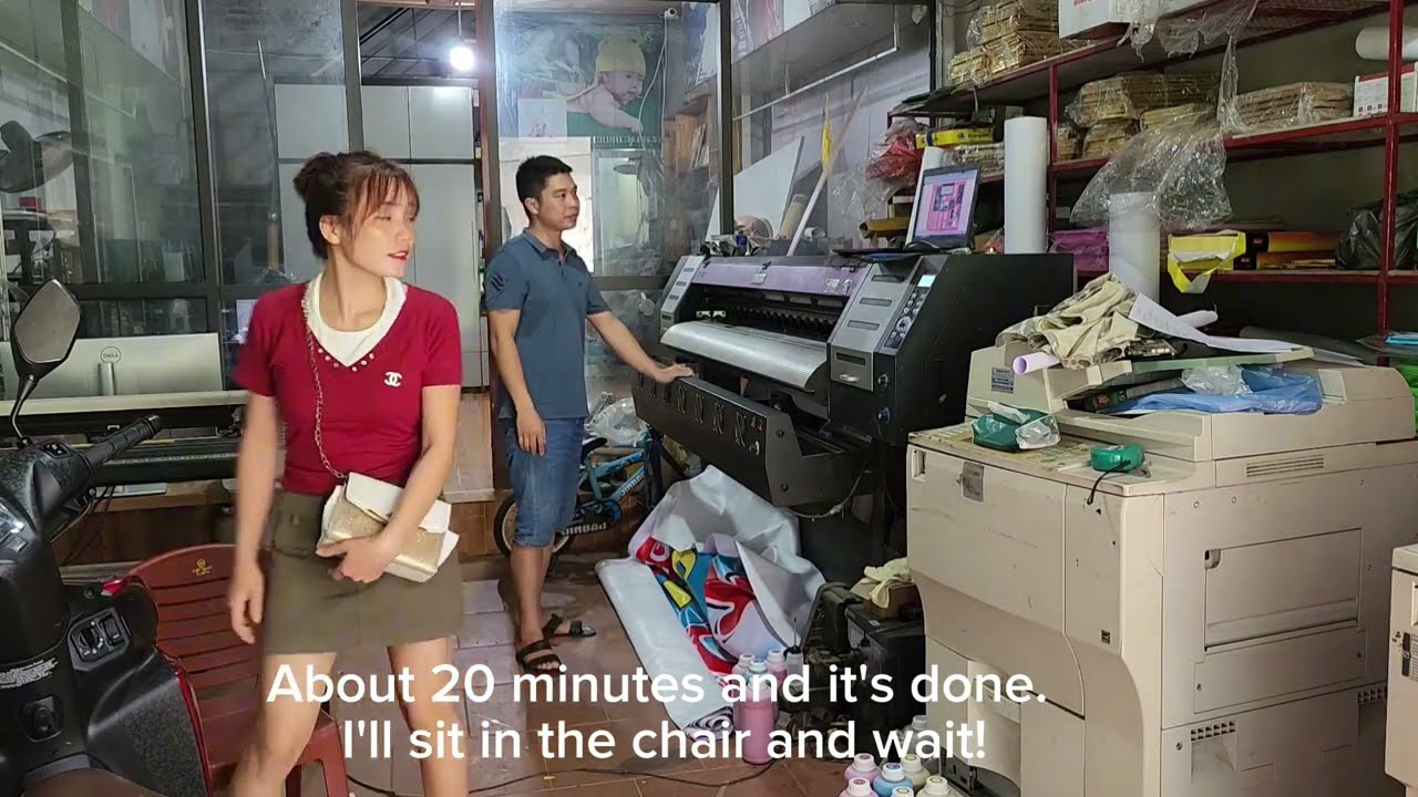 Girl returns home to start a business repairing machinery: Dạy cách Thay lốp xe tay ga,... 