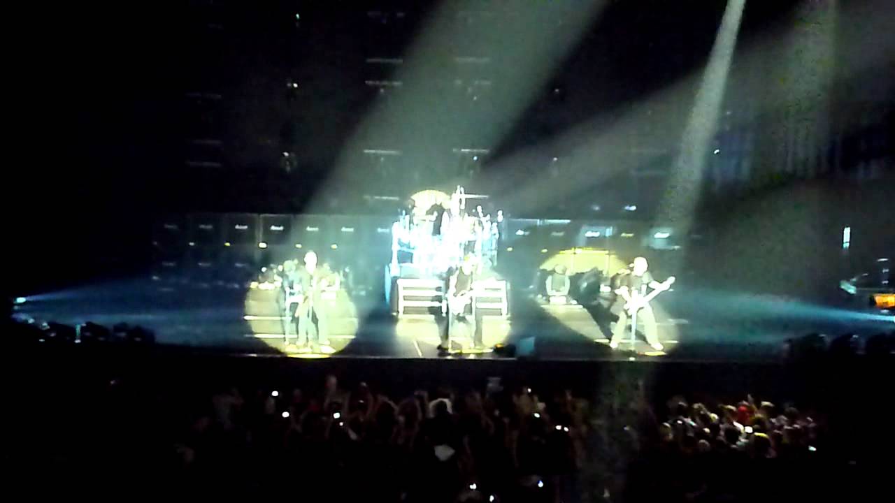 Nickelback - Animals (Live @ HMH, Amsterdam - 09.09.2012)