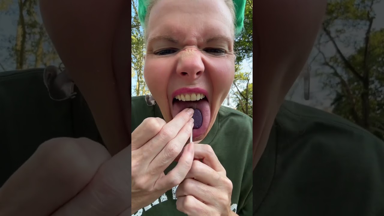 #ASMR #Cringe #Candy #BigGirl #HappyNewYear