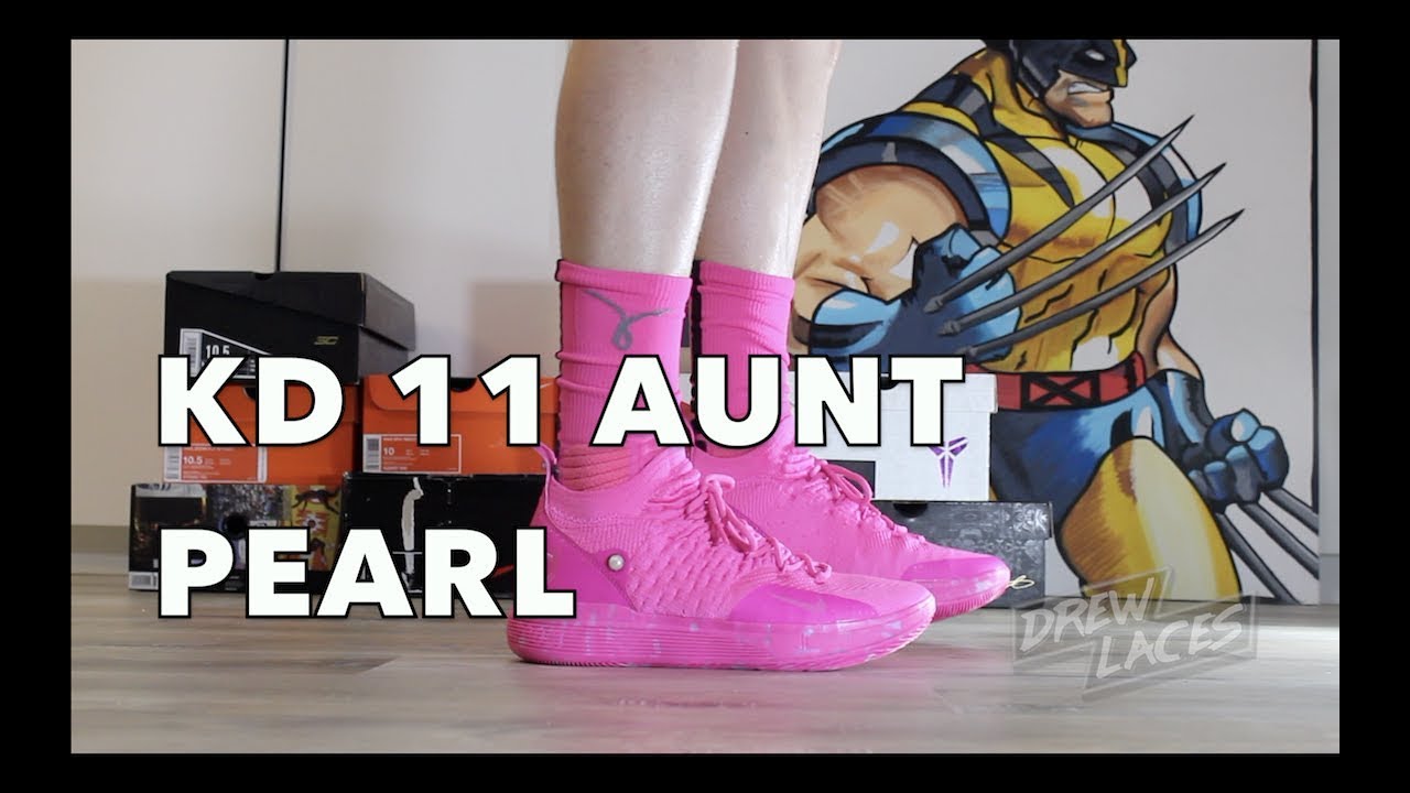 KD 11 Aunt Pearl on Feet