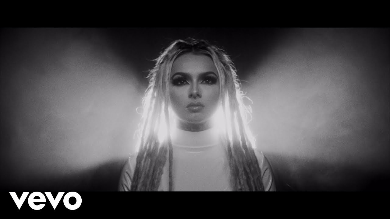 Zhavia - Waiting (Official Video)