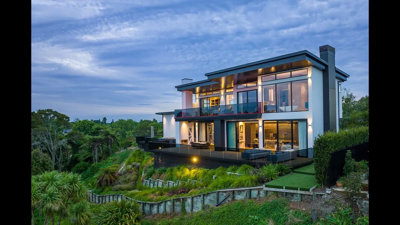 Luxurious Villa in St. Andrews, New Zealand | Sotheby's International Realty