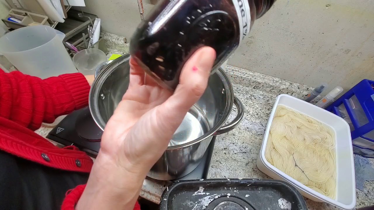 Acid Dyeing Yarn in a Stock Pot- Tutorial #6