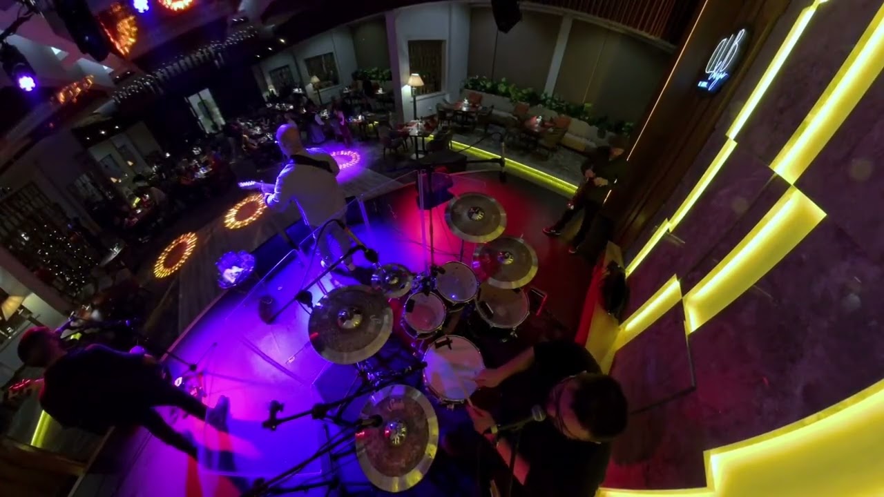 The Kiwi - Corazon Espinado Live