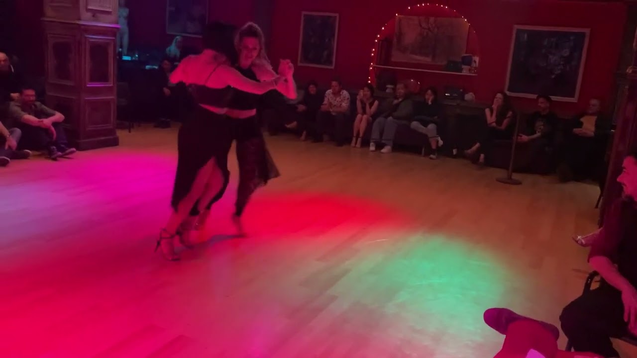 Liliana chenlo y Roxane Camargo. Milonga