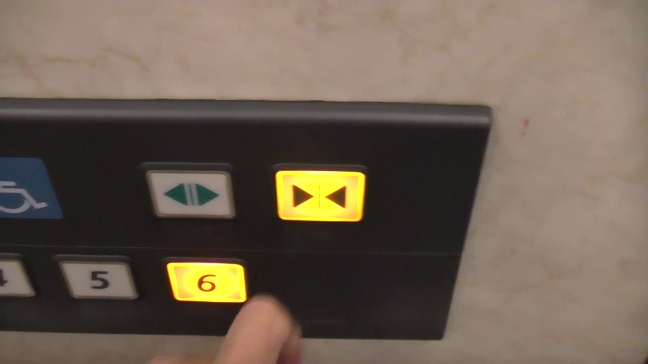 焼津市役所のエレベーター