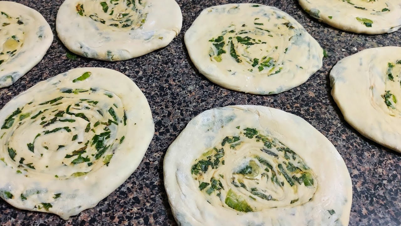 Ялпизли ва кук пиёзли катлама тайёрлаш!