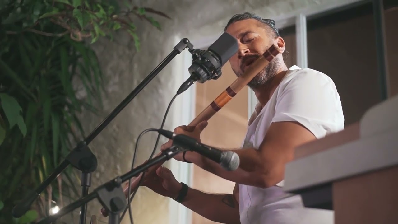 Sabana (Simón Díaz) - Walls Alive (Fragment)