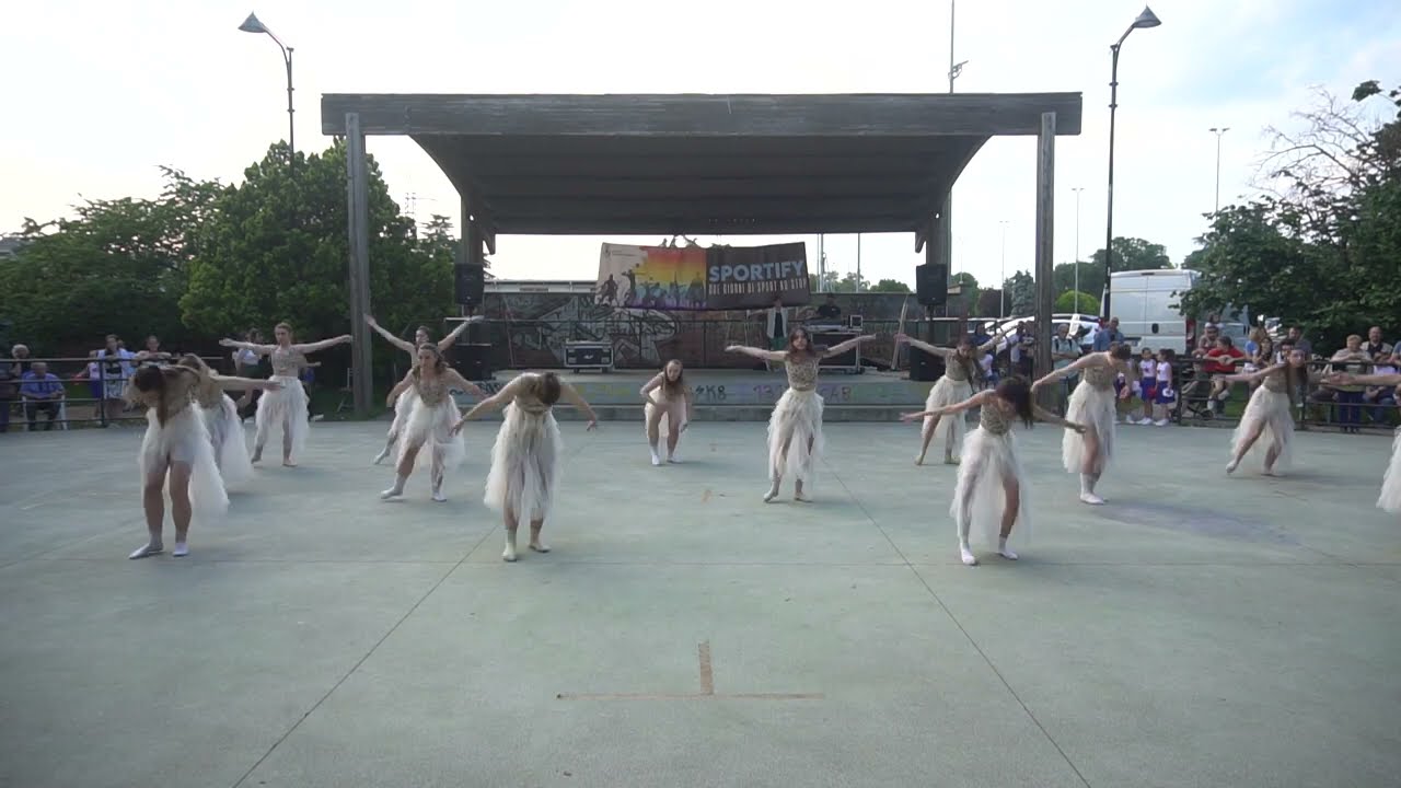 MODERN - CENTRO DI MOVIMENTO E DANZA - PADERNO DUGNANO - MILANO - GIUGNO 2023
