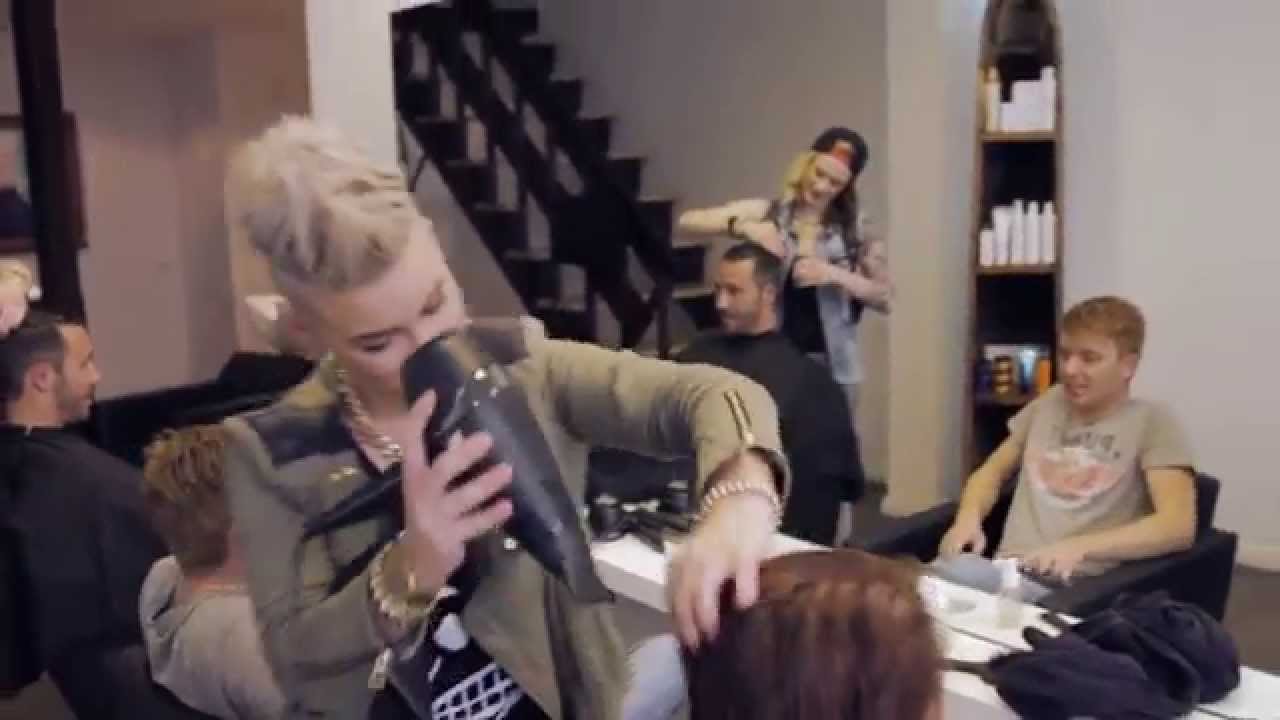 Scarlett O'Haira - Friseursalon in Köln - Film 2014