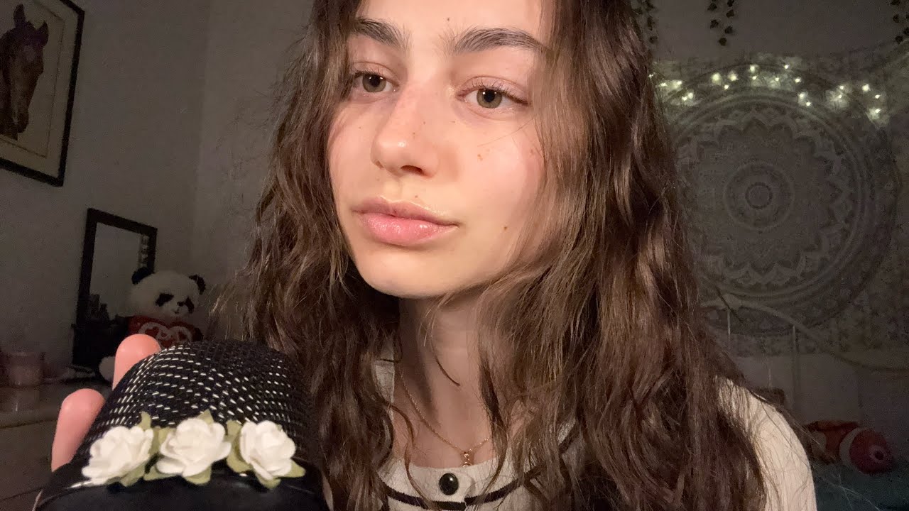 asmr 10 minutes of mic rubbing