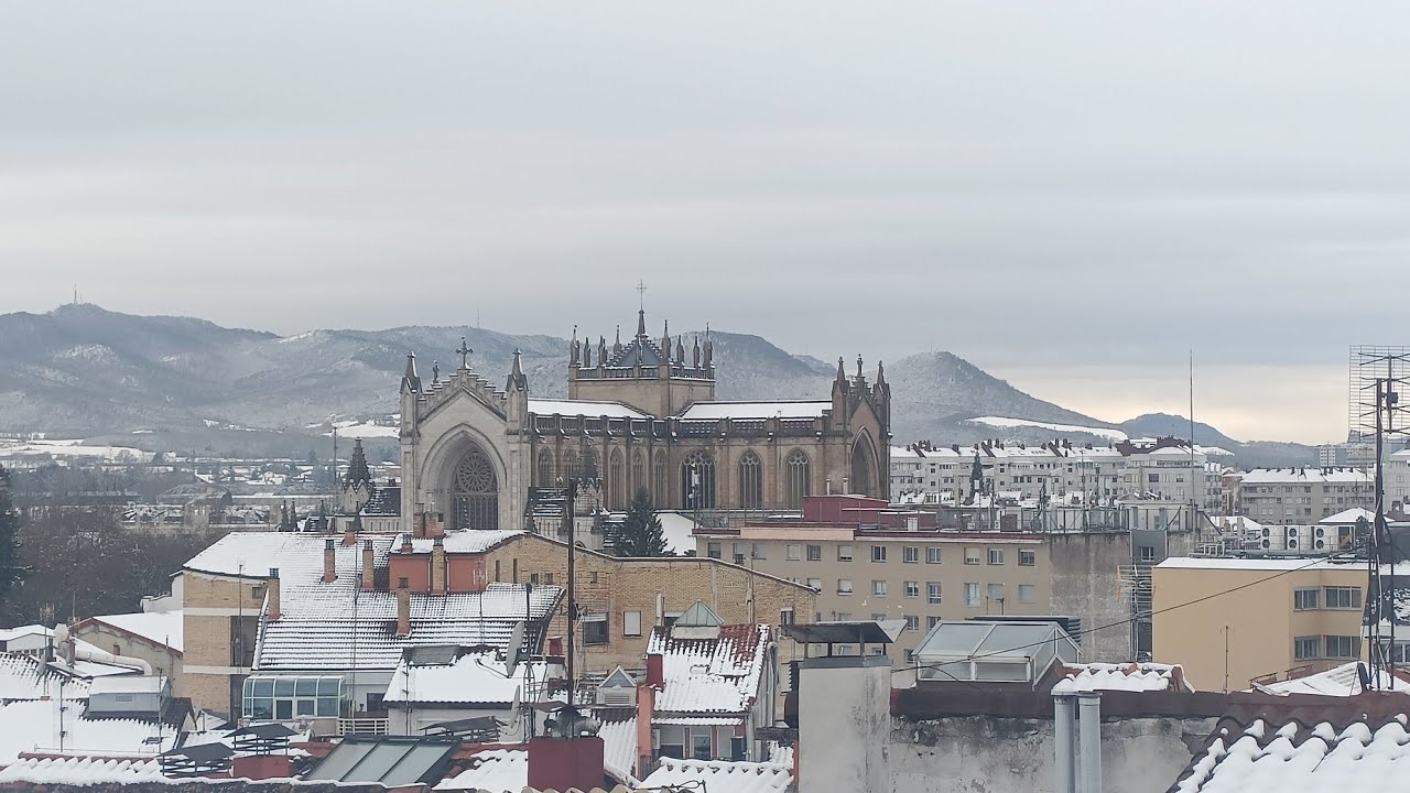 Quiet Winter Morning Walk ❄️ Snowy City Ambience | No Talking