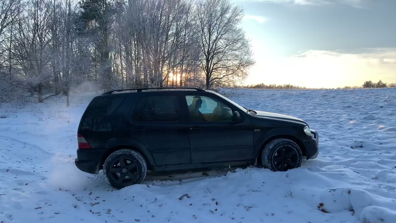 MERCEDES ML W 163 430 ŚNIEG