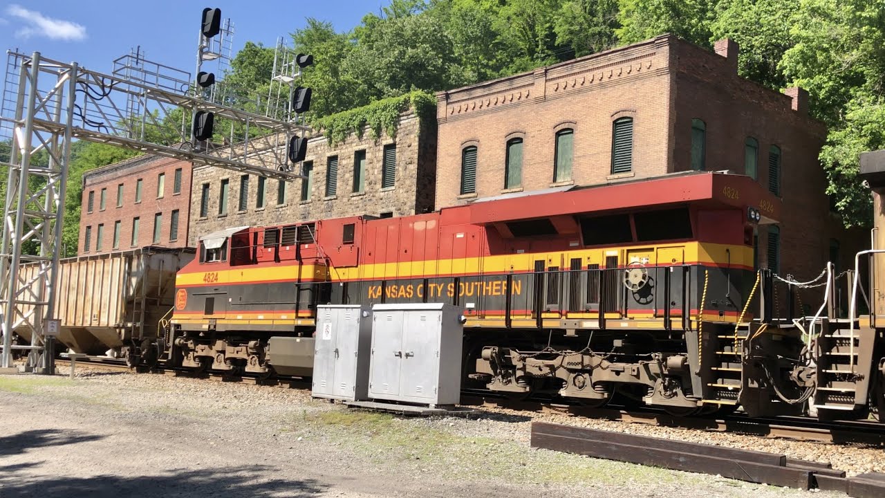 RJ Corman Railroad Takes 6 Loads Of Coal Back Up The Hill After Derailment, CPKC Engine Thurmond WVa
