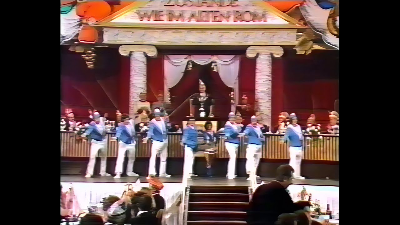 Tanzcorps der Original Matrosen vum Müllemer Böötche 1974