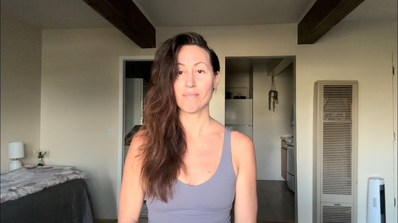 HOW I BECAME AN ULTRA MINIMALIST | MY STORY