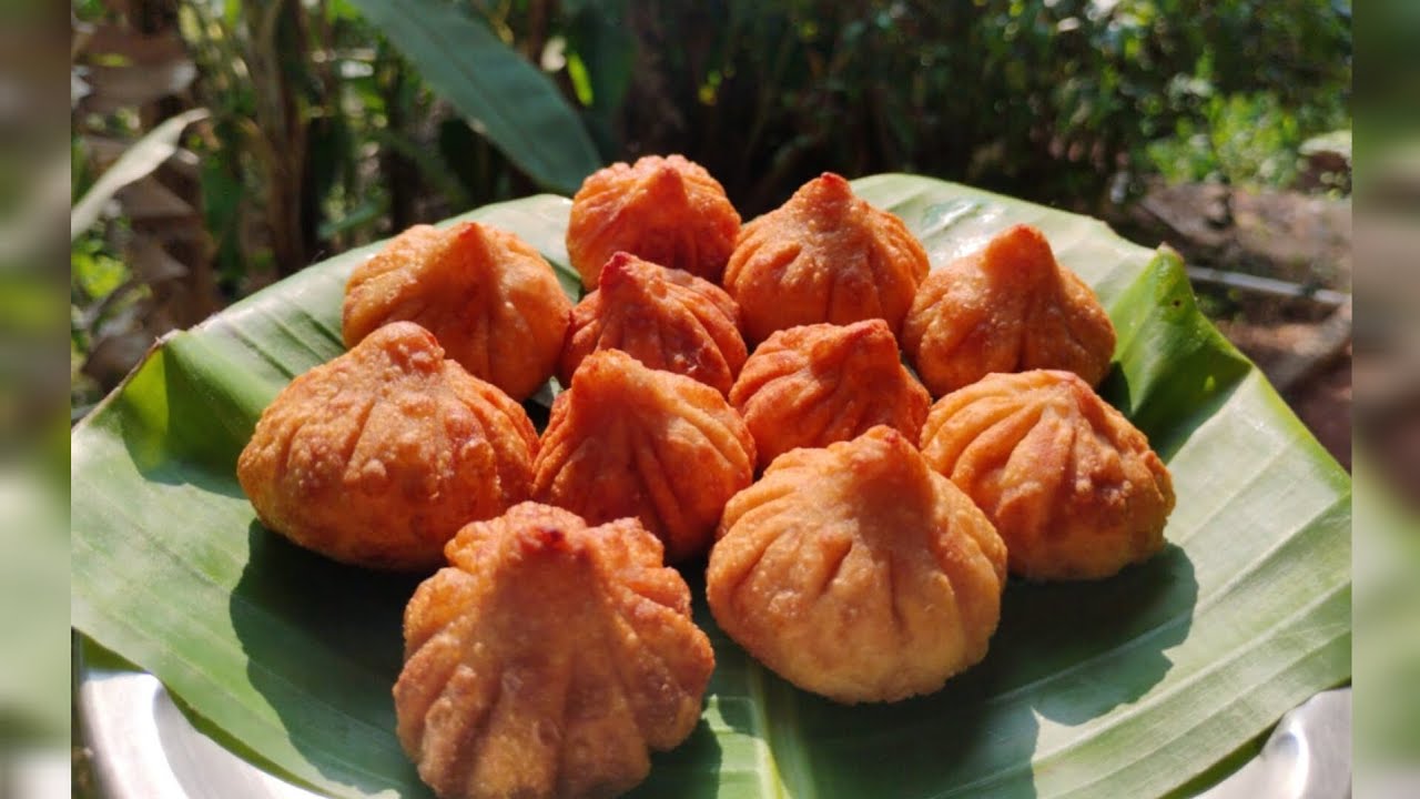 गणेश जयंतीला बनवले तळलेले मोदक |Ganesh Jayanti Special🤩#konkan #modak #marathivlog #special 