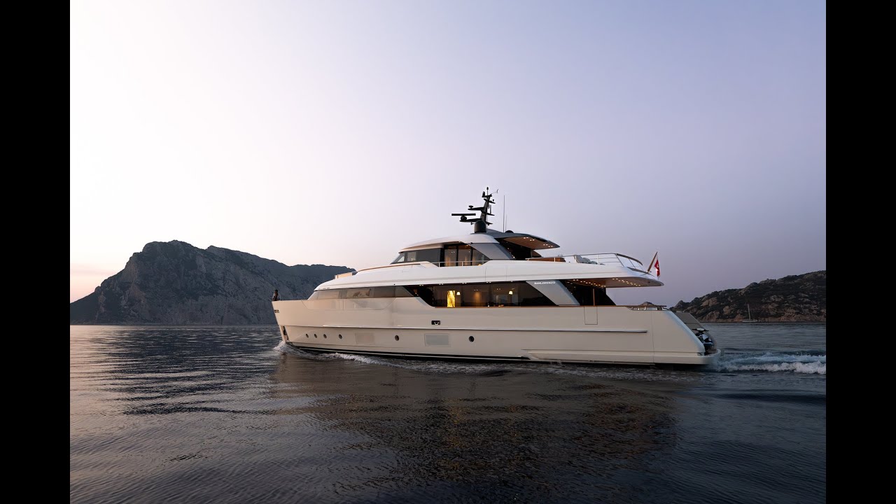 Sanlorenzo SD96 ADELA | For Charter in Italy and France
