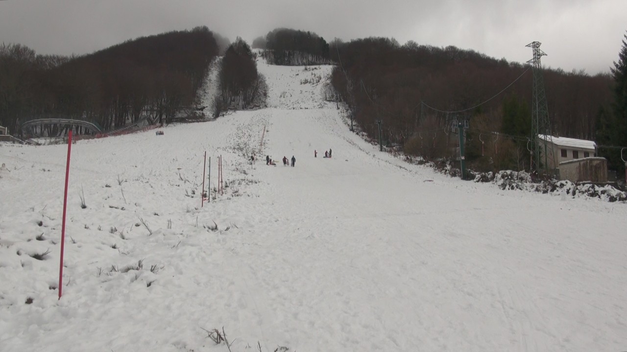 Salendo sull'Aspromonte: da Cittanova alla vetta di Montalto | Neve, laghi e due mari