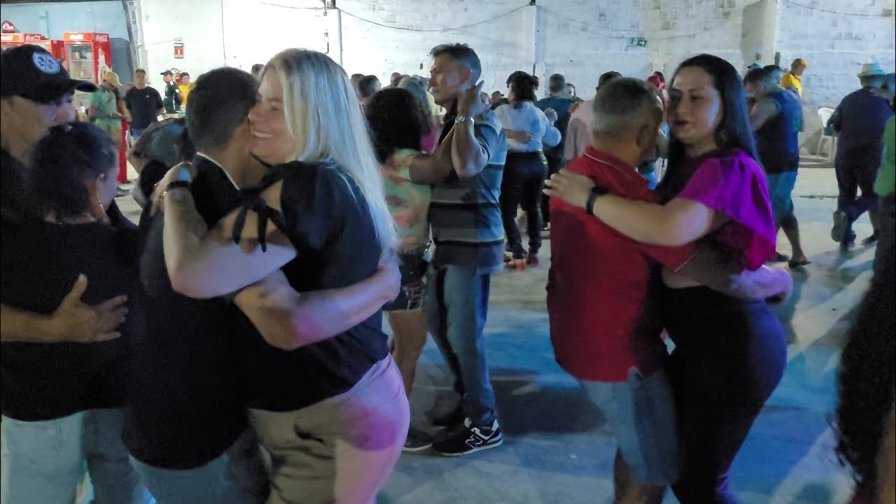 Eita forrozão, com Vaninha do acordeon, e xote bom. 29/12/24
