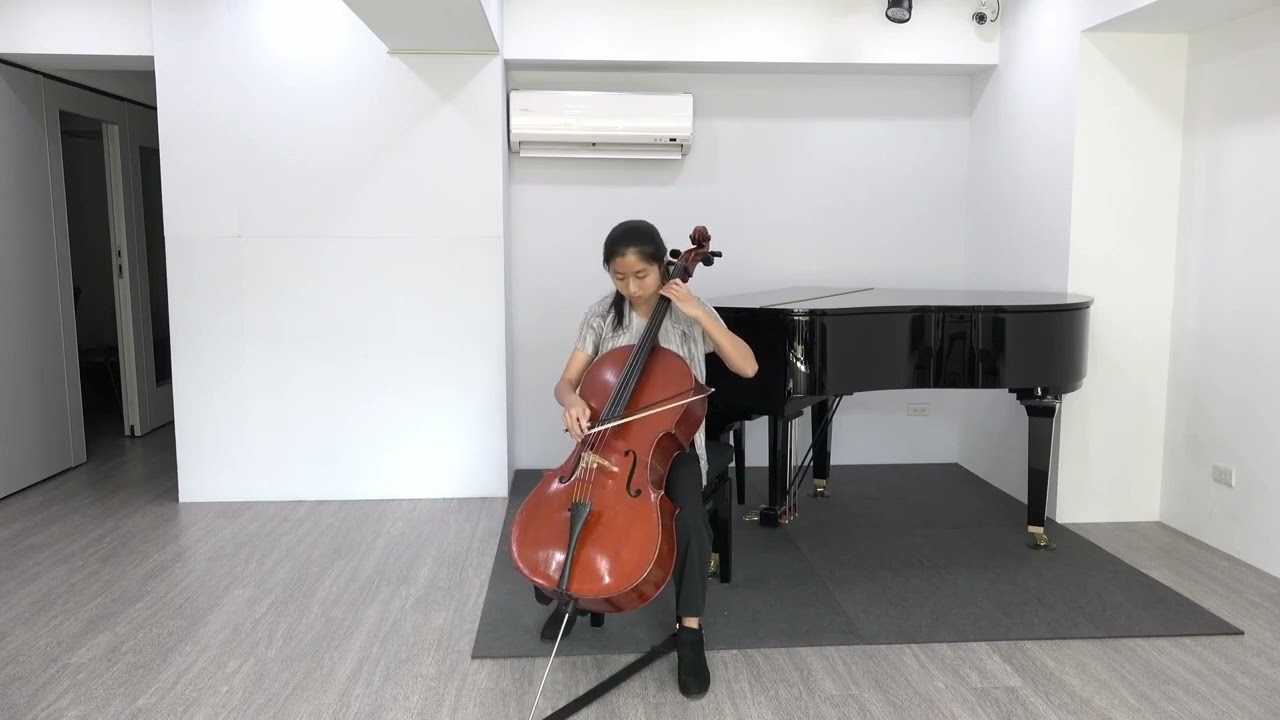 J.S.Bach : Suites for Solo Violoncello No.4 Prelude & Courante