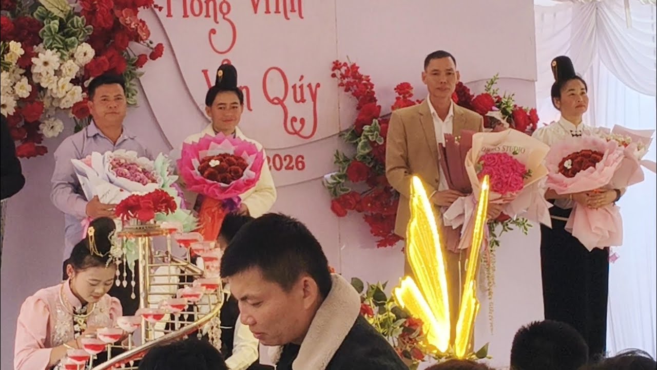Chúc mừng đám cưới cháu ở bản khiêng chiềng ve chúc mừng hai cháu hạnh phúc nhé ♥️