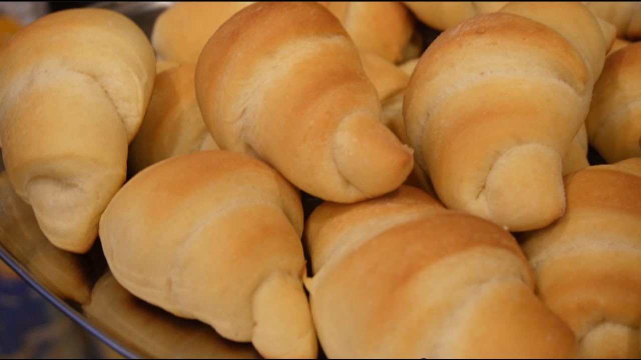 Butter Horns (Dinner Rolls)