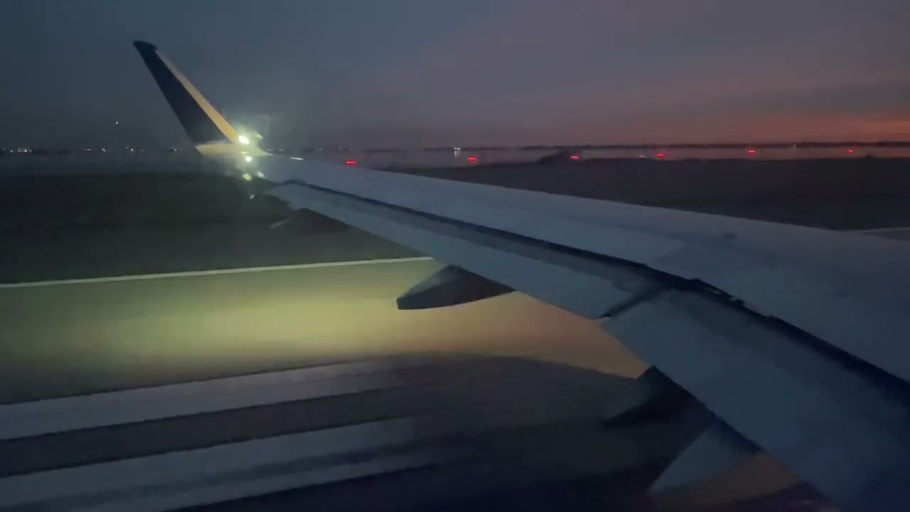 JetBlue Airbus A320-200 departing JFK runway 31L