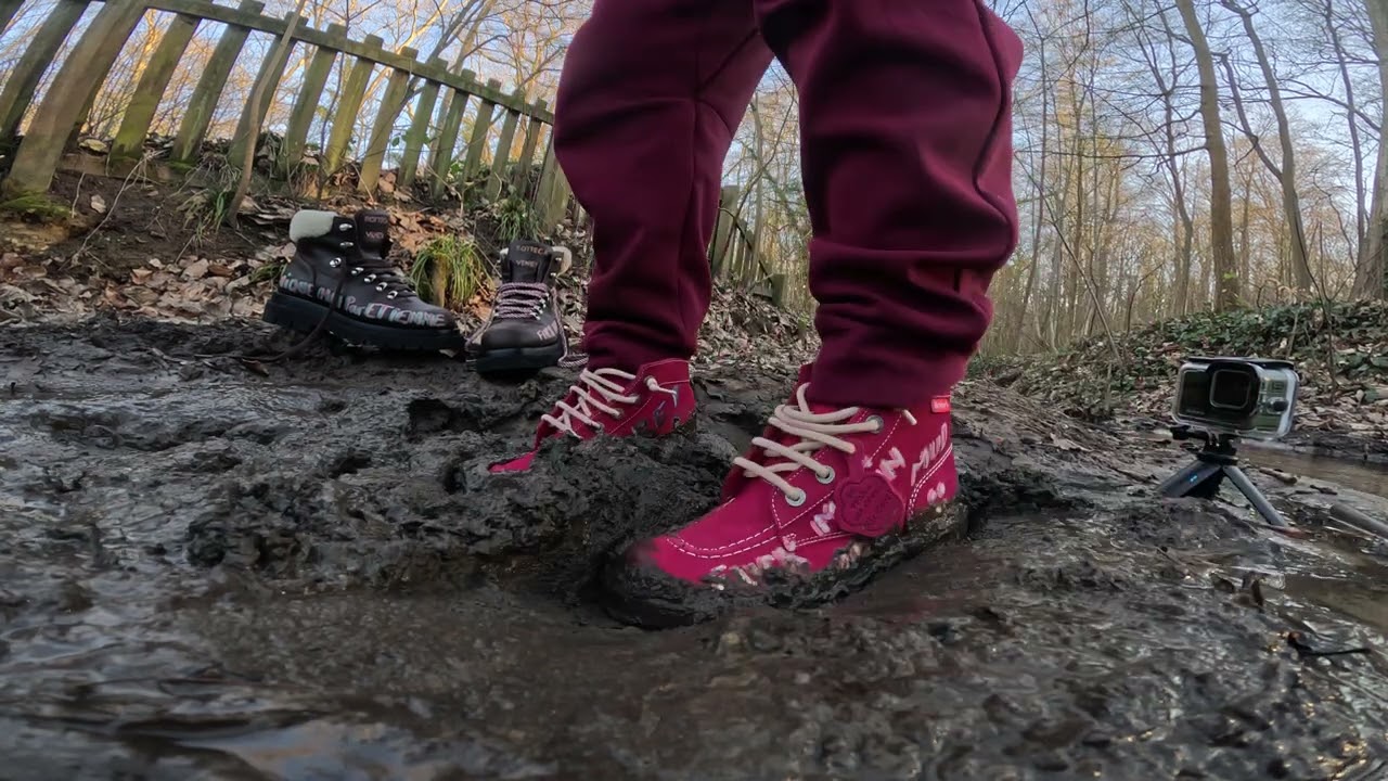 KICKERS IN MUD FOR L'AMIRALE AND BOTTEGA VENETA LUG FOR ETIENNE