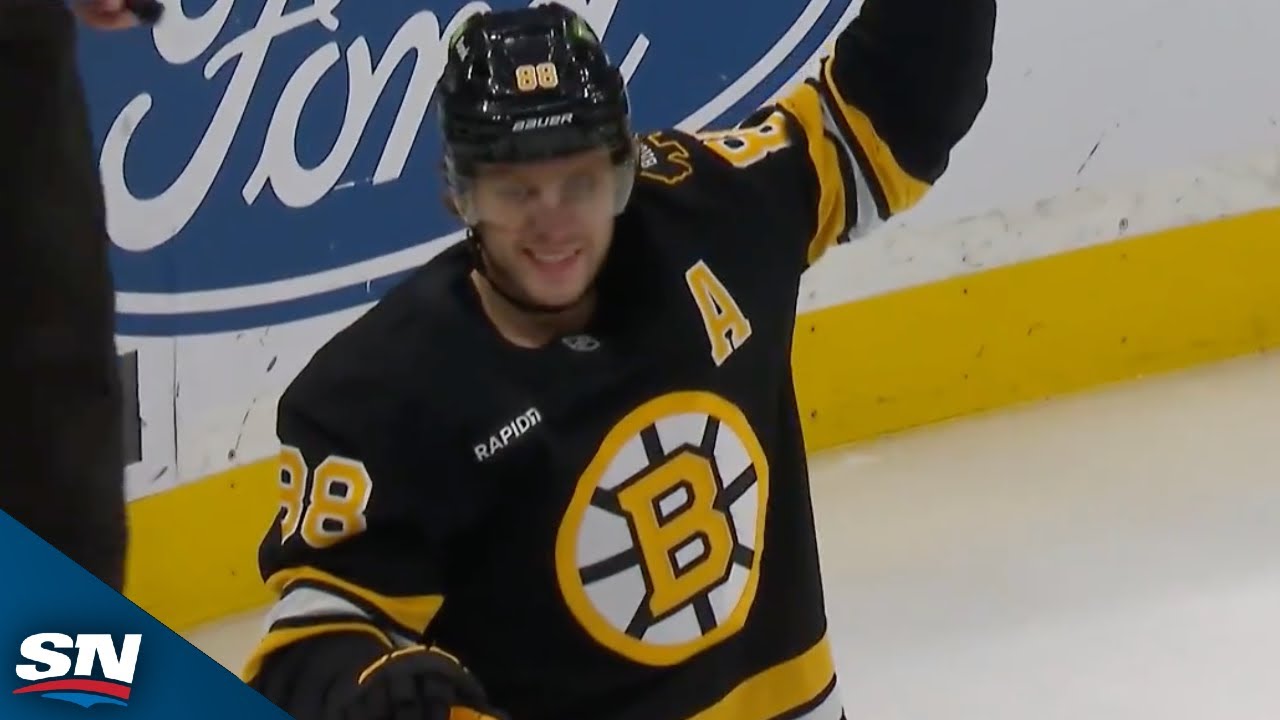 Bruins' David Pastrnak Pots 400th Career Goal On Breakaway vs. Maple Leafs