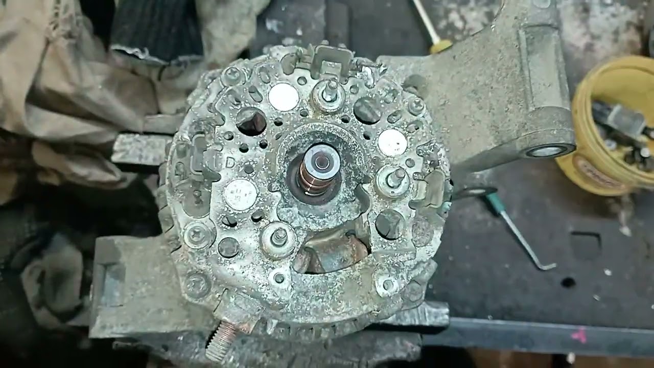 Ford Focus 2 нет зарядки, ремонт генератора.