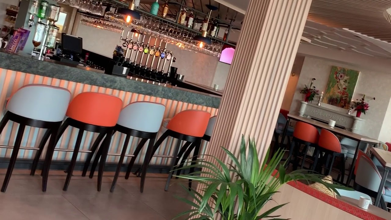 The Porthole Restaurant at the Bayview Hotel