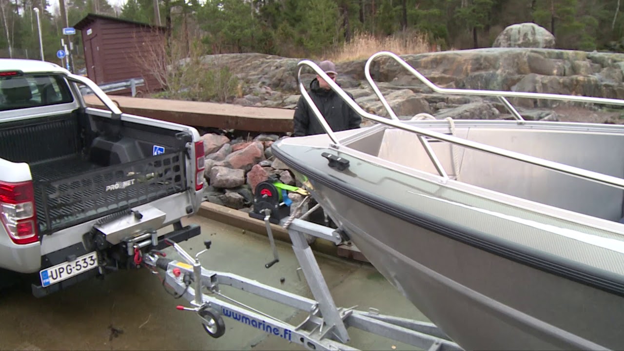 Näin vene nousee trailerille turvallisesti.mov