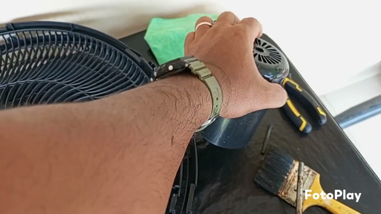 Manutenção e limpeza do ventilador WAP de coluna.
